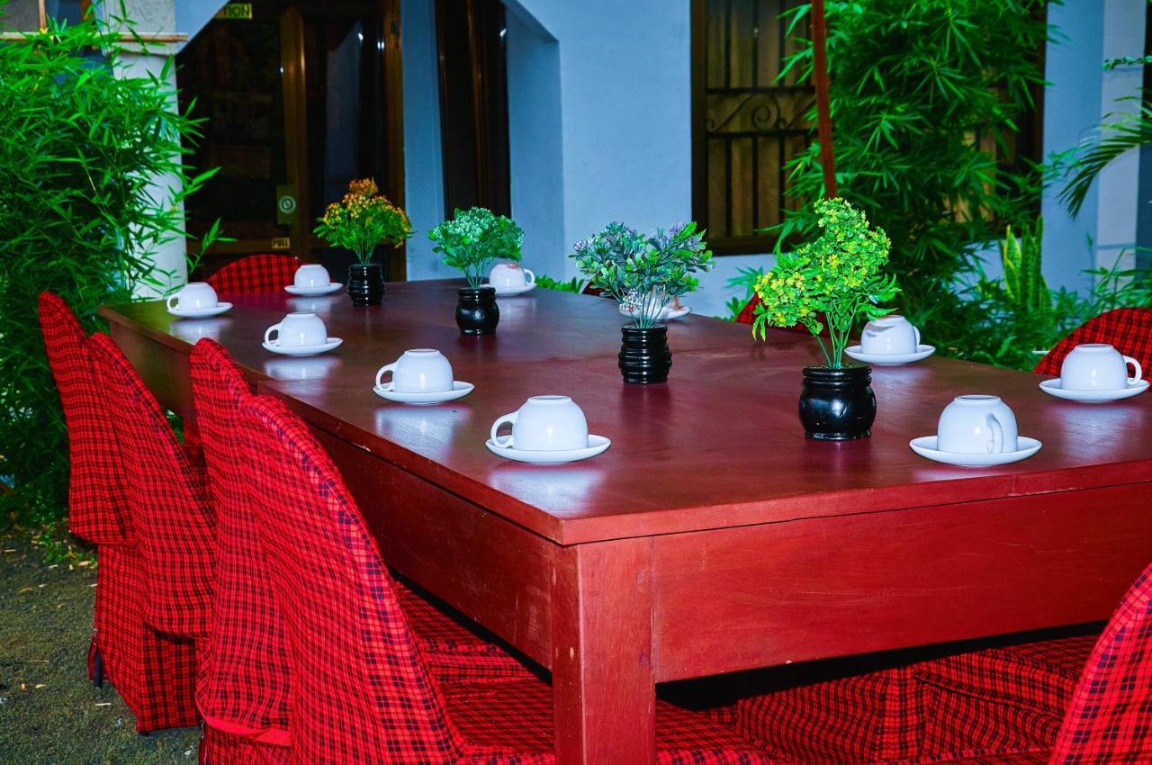 Safari Park House Acomodação com café da manhã Arusha Exterior foto