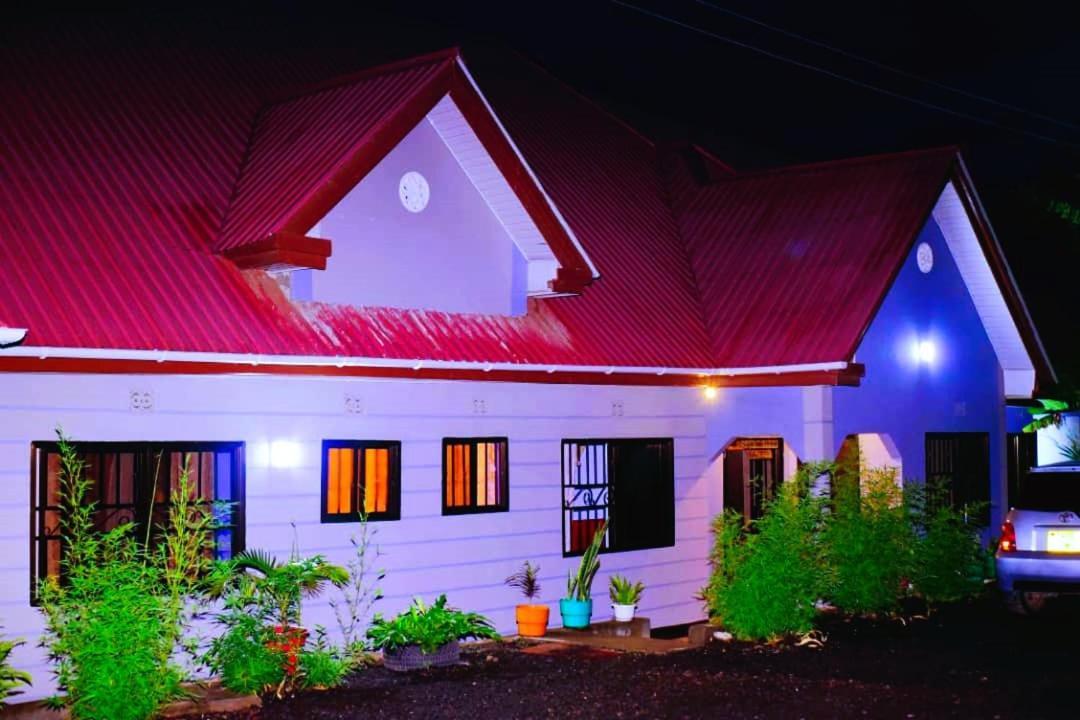Safari Park House Acomodação com café da manhã Arusha Exterior foto